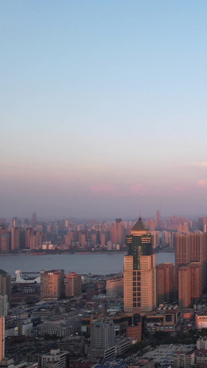 航拍城市蓝天白云晴朗天空自然天气高楼天际线街景素材天空素材55秒视频