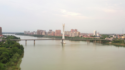 江西鹰潭市城市建设和公园4K航拍视频