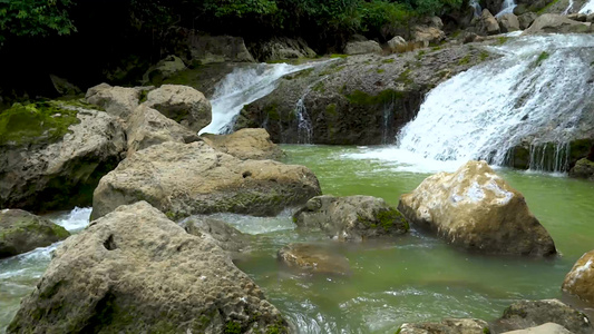 自然风光小溪流水视频