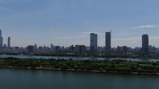 湖南长沙湘江城市高楼天际线航拍视频视频