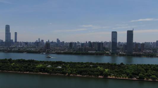 湖南长沙湘江城市高楼天际线航拍视频视频