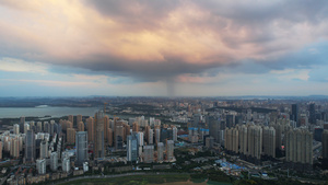 航拍城市天际线天空自然风光暴雨来临前雨幡气象4k素材52秒视频