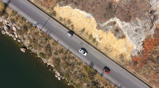 洱海边公路俯拍视频