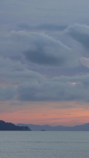晚霞群岛云层浮动延时20秒视频
