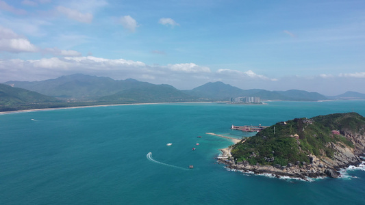 航拍海南省陵水黎族自治县分界洲岛景区海岛风光视频