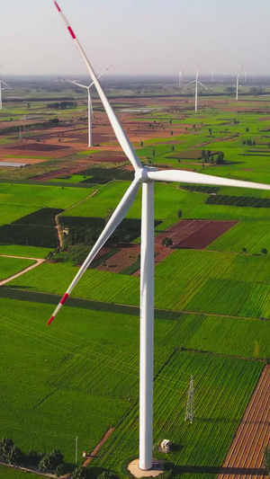 航拍现代农业风车风力发电新能源48秒视频