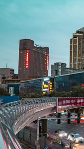 延时河南郑州二七路天桥十字路口夜景素材夜景车流视频