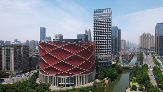 武汉地标航拍城市湖景地标建筑红灯笼景观环绕飞行4k素材视频