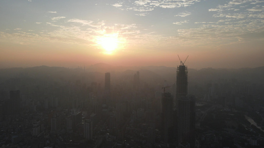 航拍贵州贵阳清晨日出城市天际线视频