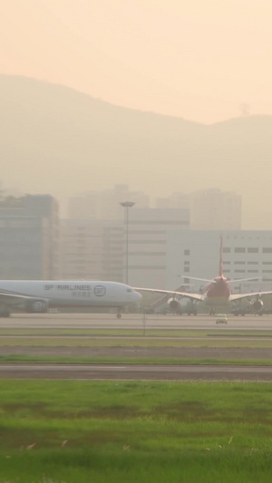 清晨的深圳宝安国际机场航空运输26秒视频