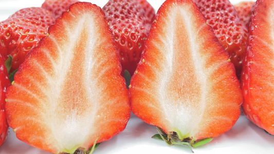 4K实拍水果草莓切面合集视频