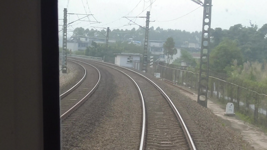 火车第一视角火车尾行驶实拍视频