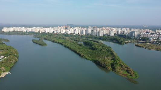 航拍万泉河海南琼海市区段嘉积水电站库区视频