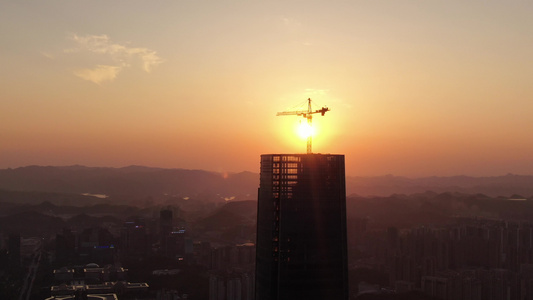 吊塔日落晚霞夕阳西下航拍视频视频