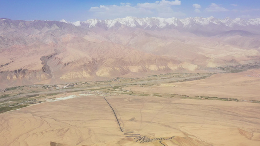 新疆帕米尔高原盘龙古道风光4K航拍视频