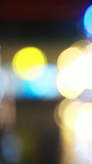 特殊拍摄手法城市车流长焦虚化大光圈光斑13秒视频