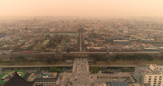 雾霾下的西安古城视频