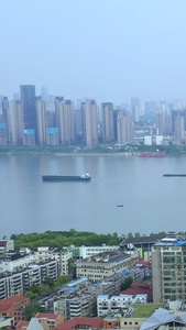 航拍武汉科学技术馆和长江两岸风光高楼大厦视频
