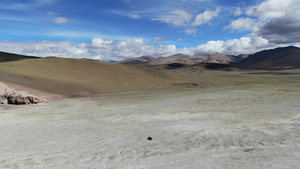 西藏阿里地区马牧木拉山航拍视频38秒视频