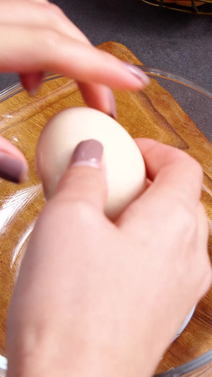 打鸡蛋打破鸡蛋敲鸡蛋23秒视频