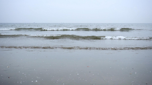 4K大海浪花层层浪空镜头视频