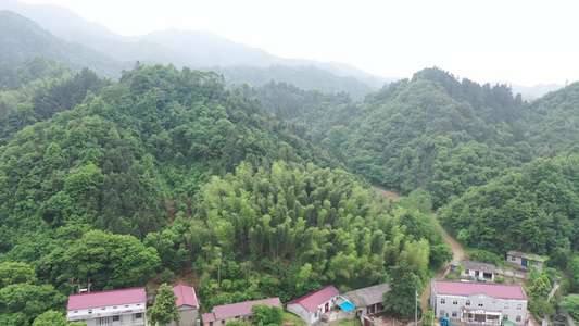 航拍大别山山峰美丽风景视频