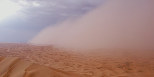 沙漠暴风雨沙尘暴13秒视频