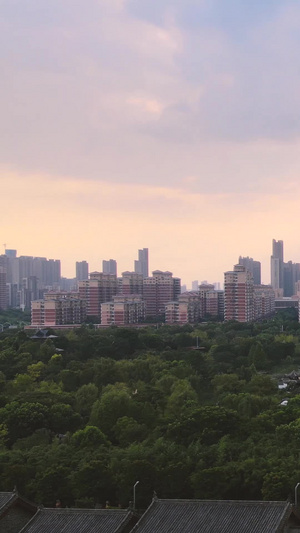 航拍风光城市夕阳晚霞天空城市旅游小镇素材城市建设31秒视频