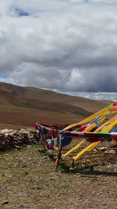 经幡雪山航拍视频西藏旅游视频