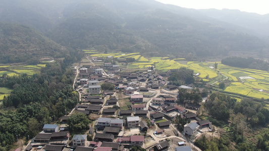 大气航拍乡村生活山脚下的小村庄航拍 视频