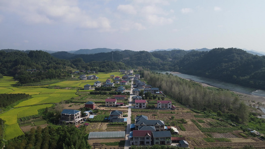 大气航拍乡村生活山脚下的小村庄航拍 视频