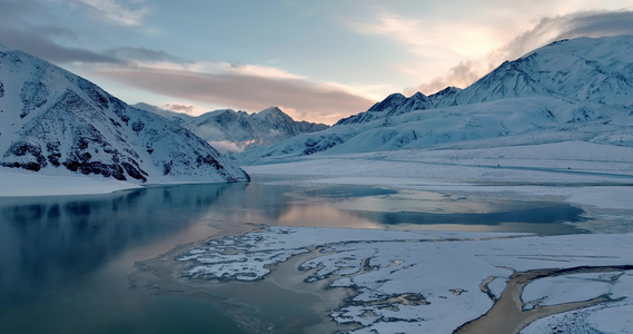 新疆帕米尔高原昆仑雪山白沙湖航拍视频