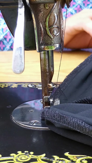实拍手工裁缝缝纫机29秒视频