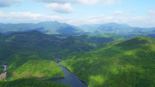 海南三亚育才片区山脉航拍风光绿水青山视频