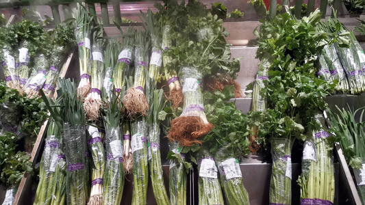 4K实拍超市绿色蔬菜视频