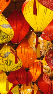 城市生活中秋节喜庆灯笼节日气氛素材中国特色视频
