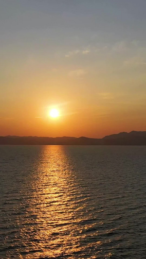 滇池海晏村低角度贴海航拍日出日落60帧艺术渲染140秒视频
