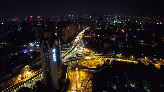 城市夜景交通车辆行驶灯光航拍视频