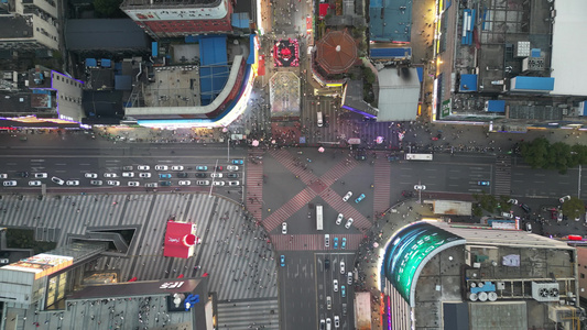 城市夜景车流人流航拍湖南长沙黄兴路步行街视频