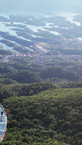 航拍湖北4A级旅游景区仙岛湖全玻璃观景台看星罗棋布小岛素材景区素材视频