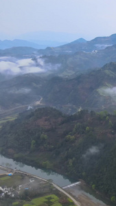 航拍皖南大山中的山村村落民居深山老林视频