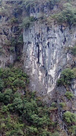 航拍湘西大峡谷悬崖峭壁自然风光19秒视频