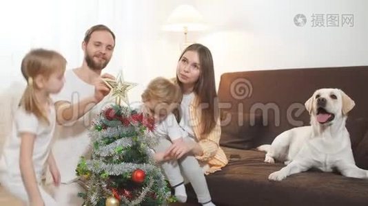 新年在家`热闹视频