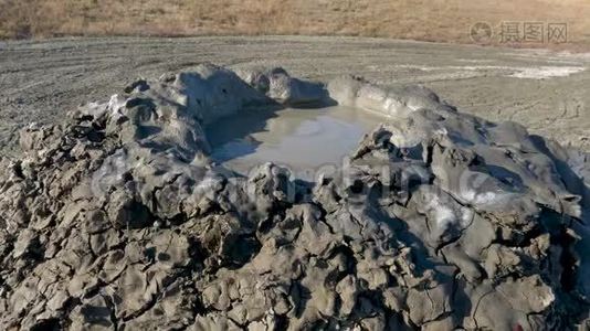 泥火山爆发视频