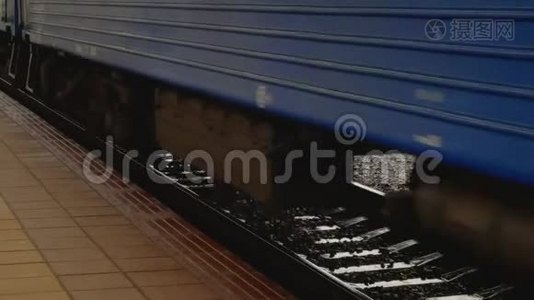 蓝色复古铁路列车..视频