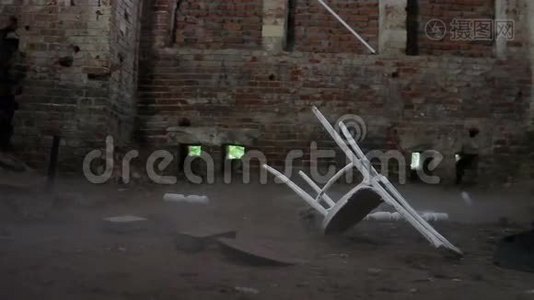 破碎的旧房间视频