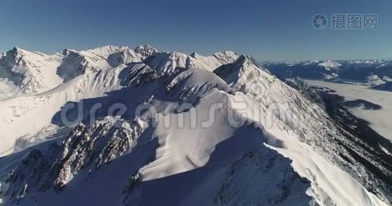阿尔卑斯山的空中景色视频