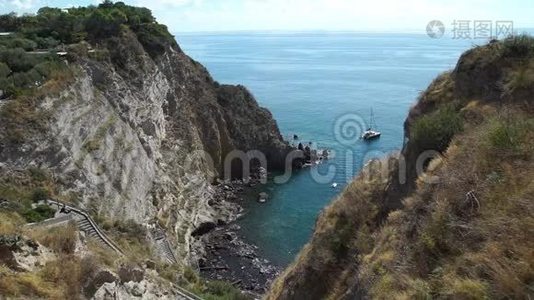 伊斯奇亚岛上的索格托湾美景视频