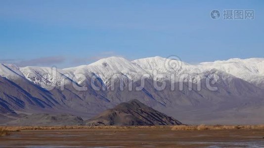 内华达山脉在雪中死亡谷国家公园视频