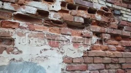旧红砖墙，砖艺质感特写..视频